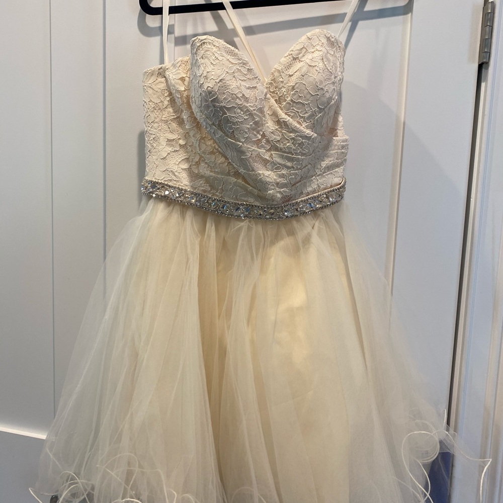 Morilee Beautiful off white formal lace dress - Picture 3 of 5